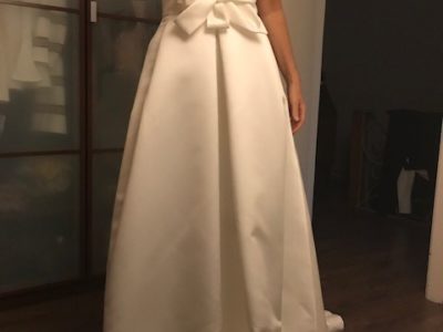Mooie, stijlvolle, elegante bruidsjurk van Jesus Piero