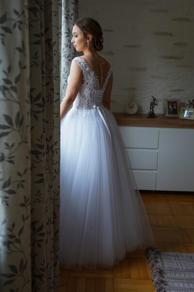 Wedding dress A-shape