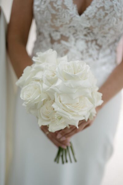 White one Bridal by Pronovias // Zeemeermin-trouwjurk met V-hals en smalle bandjes